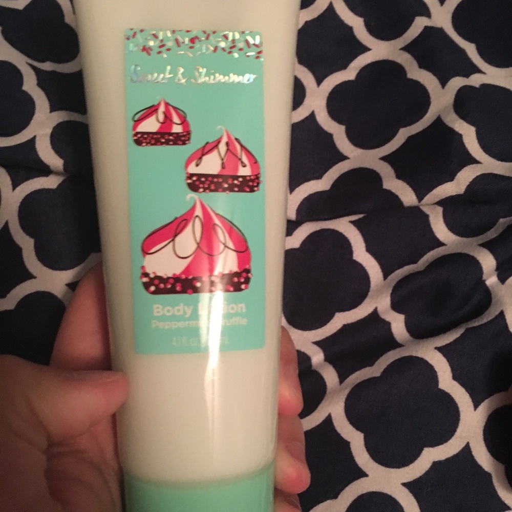 Sweet and shimmer body lotion